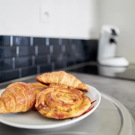 Le Petit Cernay - - 5 Mins Caves Champagne