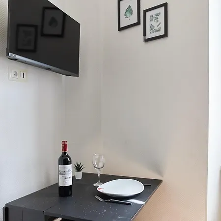 Le Petit Cernay - - 5 Mins Caves Champagne *