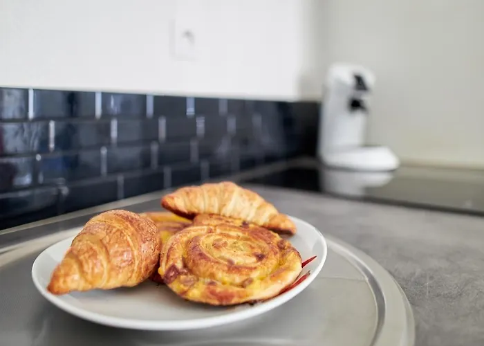 Le Petit Cernay - - 5 Mins Caves Champagne