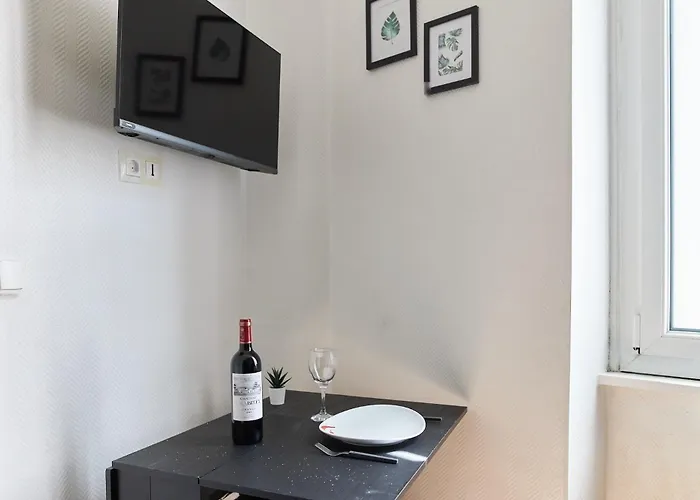 Le Petit Cernay - - 5 Mins Caves Champagne *